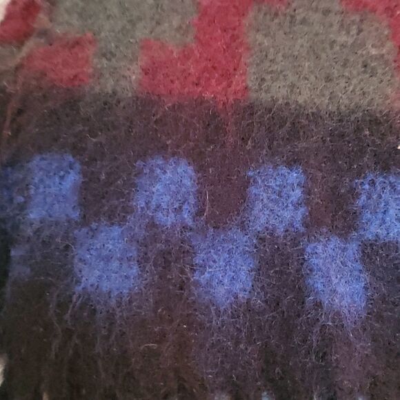 Scarf/shall with fringe. Marino wool I think. 68" X 27" great..blanket scarf. - Picture 3 of 4